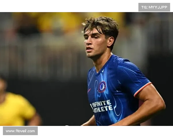 阿贾克斯前锋阿克蓬租借加盟伊普斯维奇为期一赛季